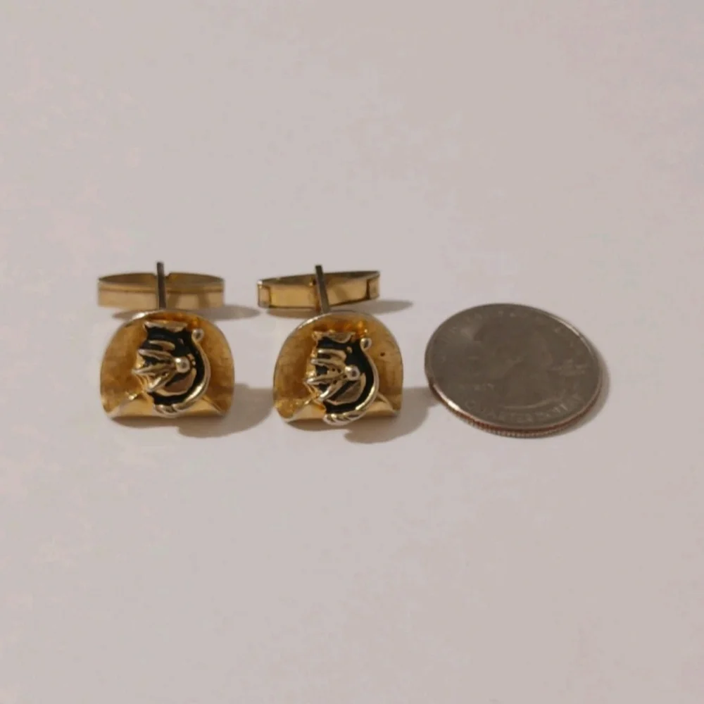 VTG Roman Soldier Warrior Cufflinks Gold Tone Black Enamel Mid Century Knight